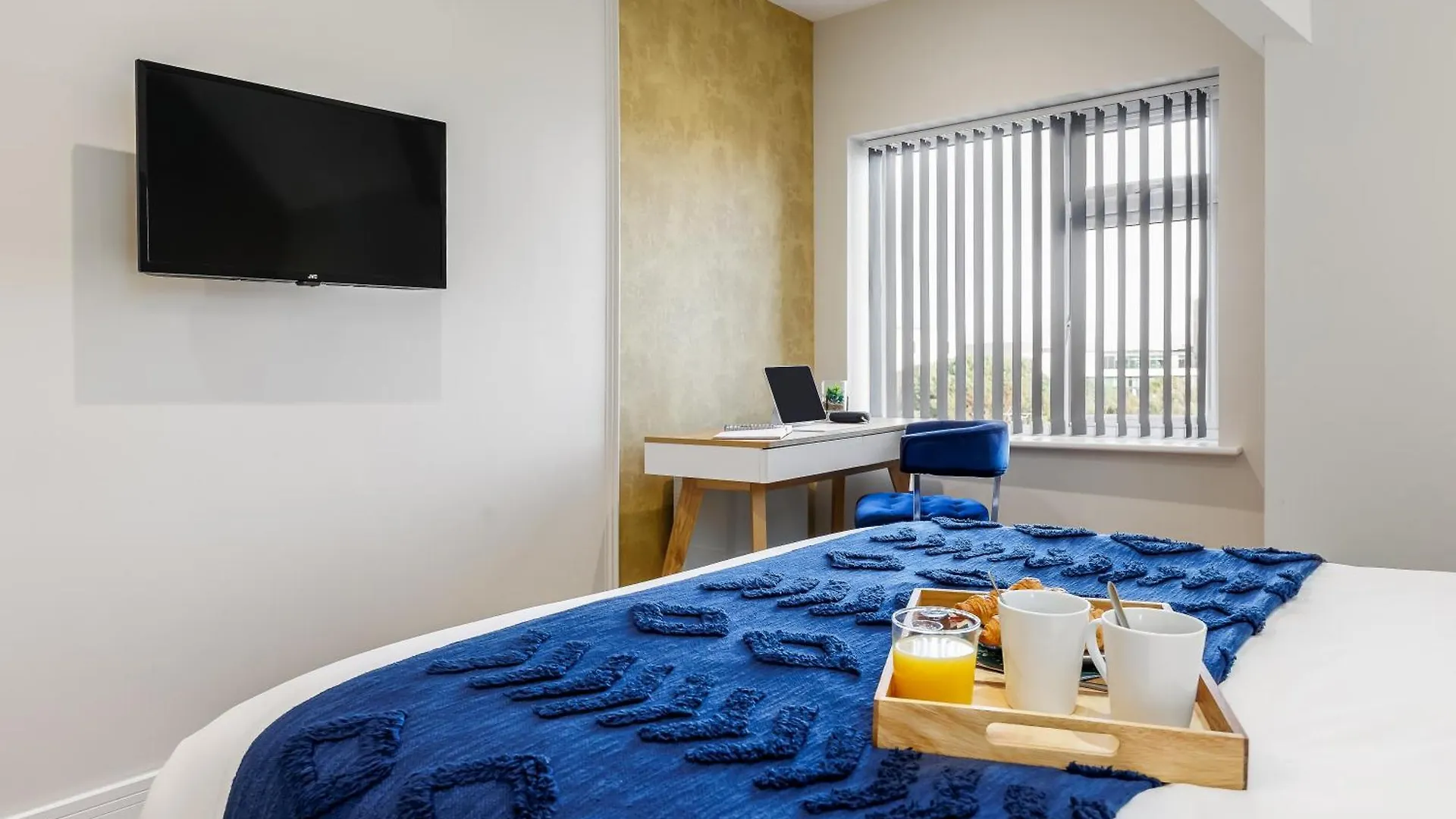Sea Breeze - Pebbles Apartment Bournemouth