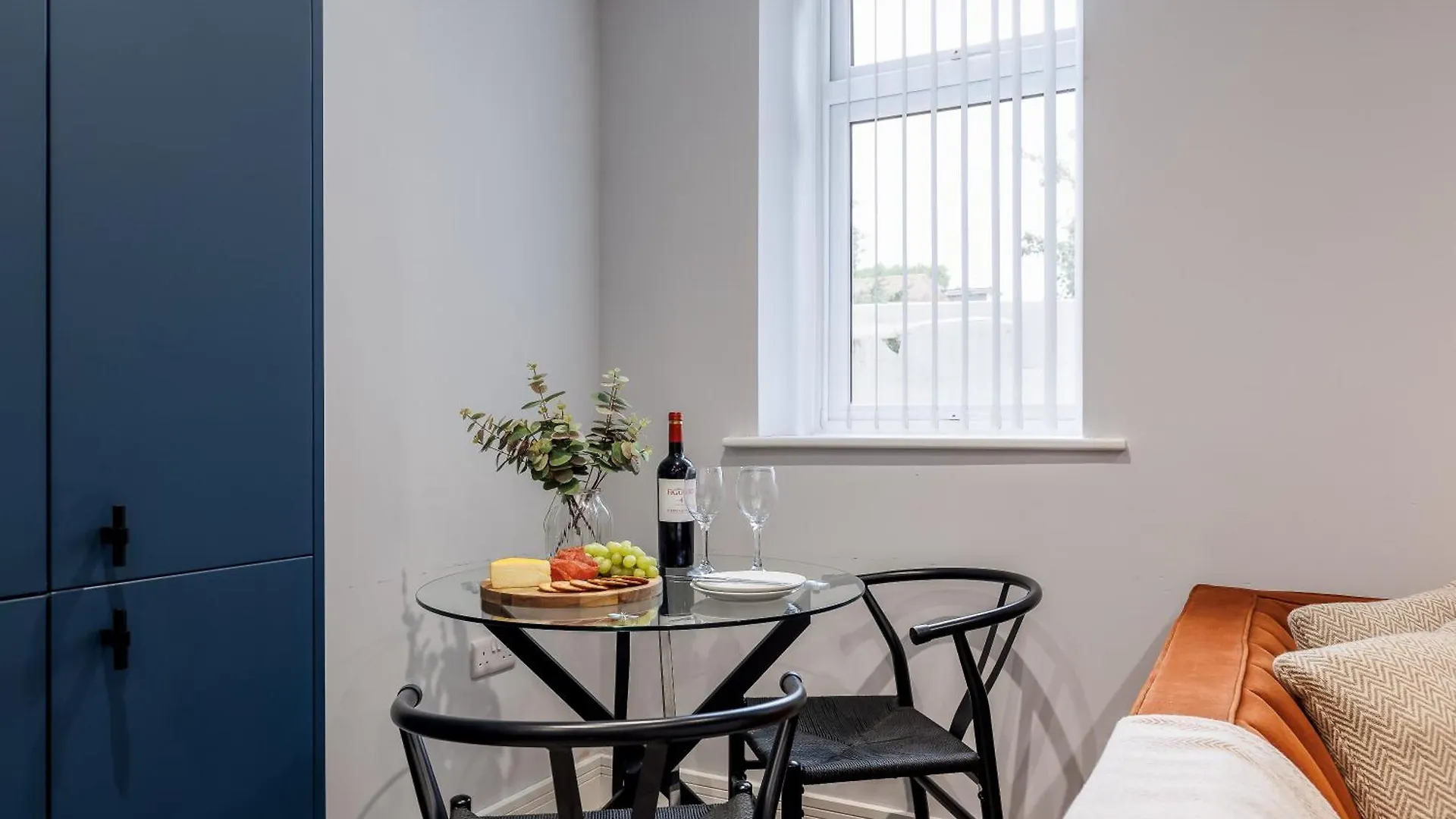 Sea Breeze - Pebbles Apartment Bournemouth