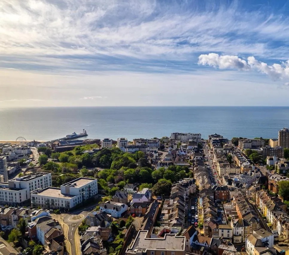 Sea Breeze - Pebbles Apartment Bournemouth